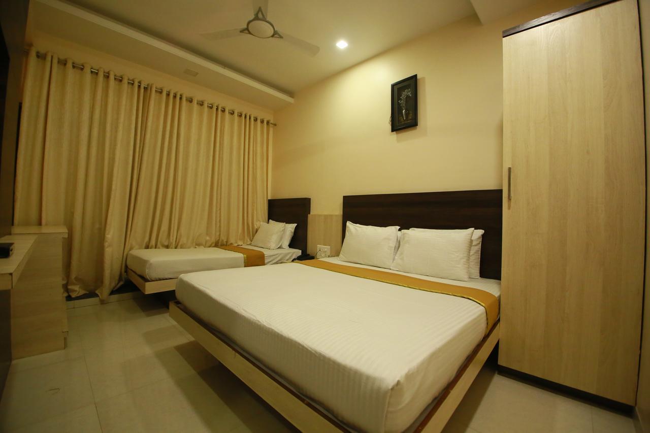 Hotel Madhuri Executive Kolhápur Exteriér fotografie